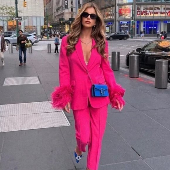 BLOGGER'S FAVE! Zara Feather Blazer Mid-Pink NWT - Picture 8 of 17